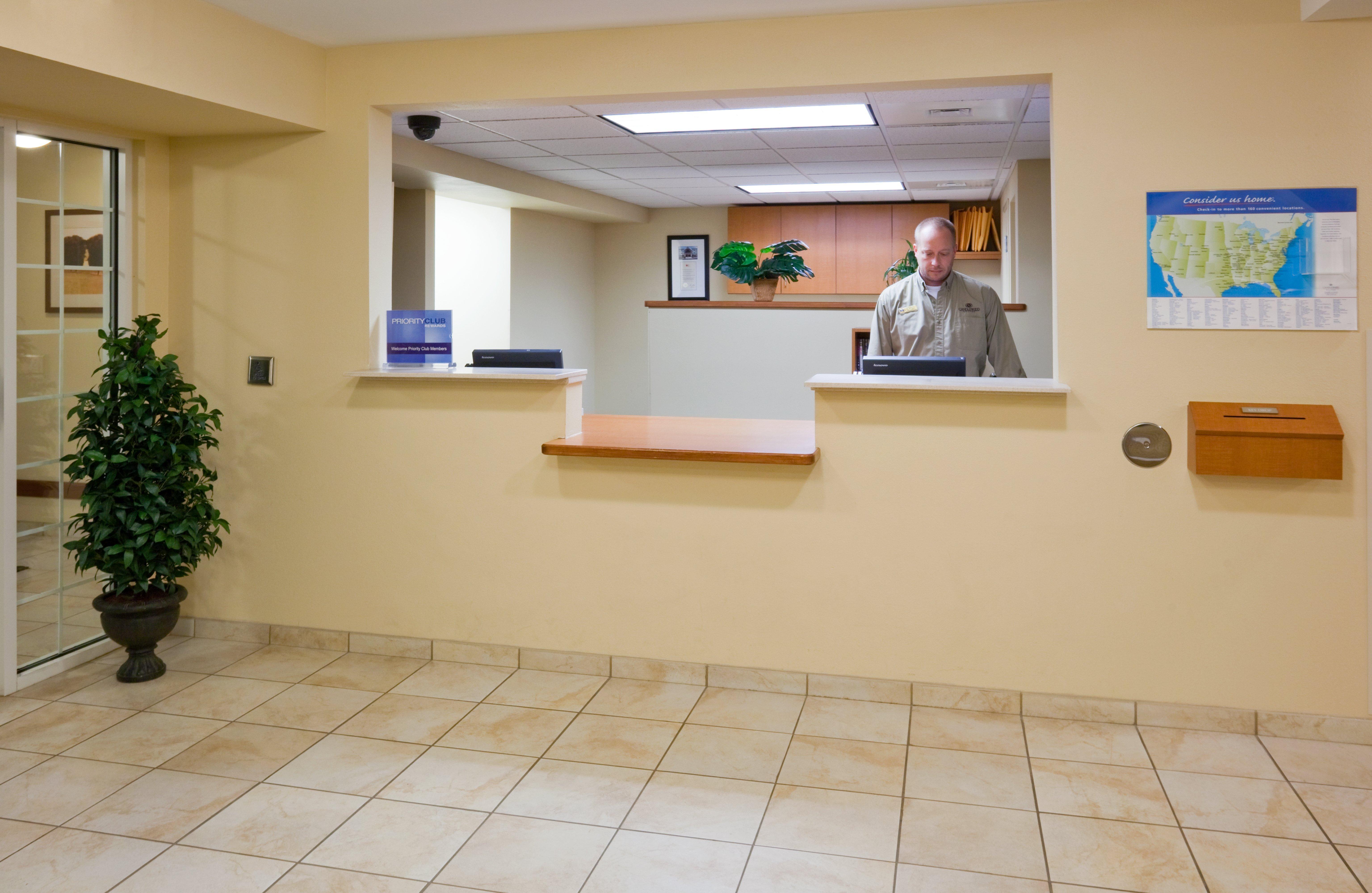 Candlewood Suites Milwaukee Brown Deer, An Ihg Hotel Interior foto